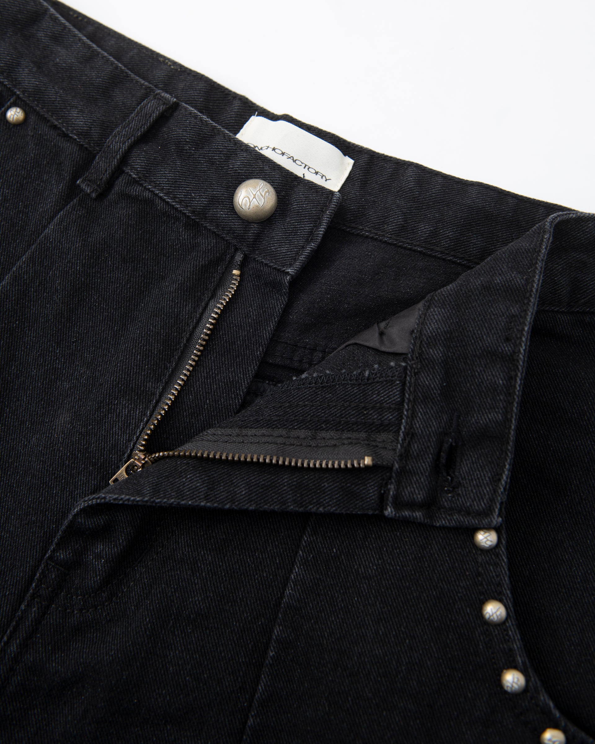 LONCHO “RIVET JORTS”