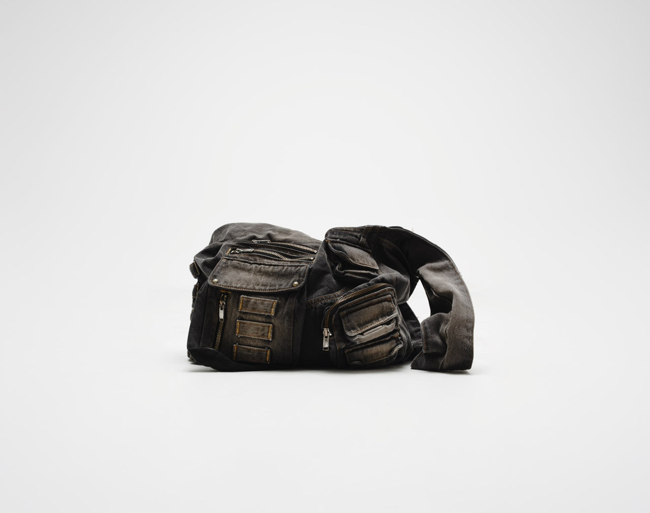 LONCHO “RAVE DENIM BAG” DYED BLACK