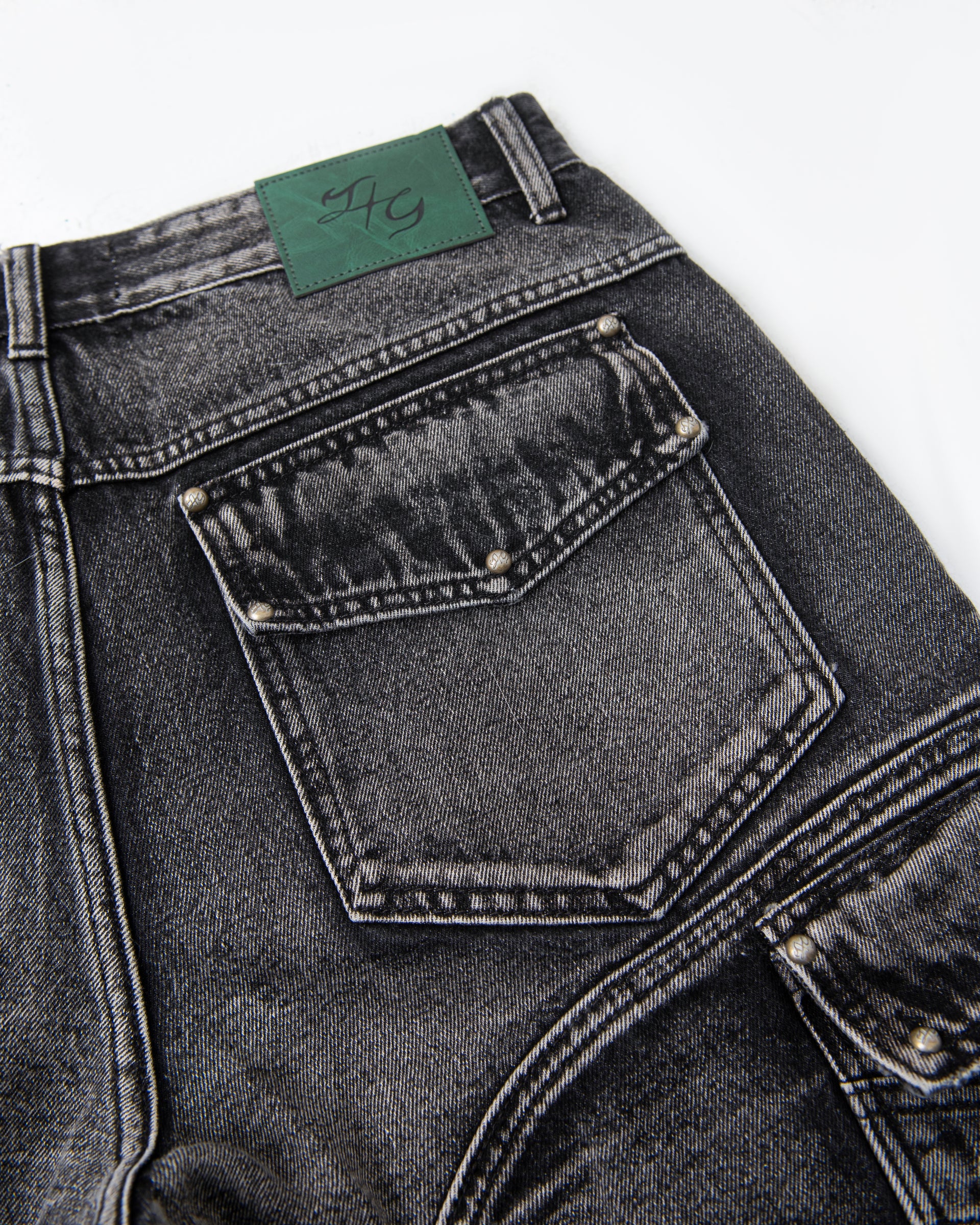 LONCHO “KNIGHT SHORTS BLACK”